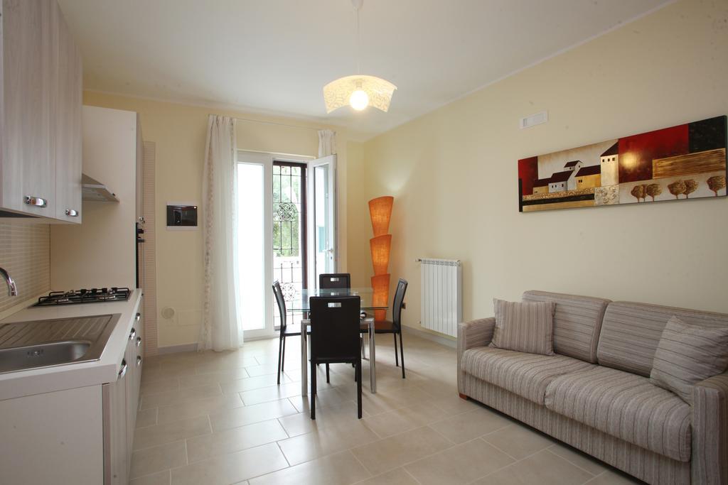 La Dimora Accommodation Bari Habitación foto